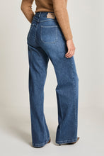 Afbeelding in Gallery-weergave laden, Mira Daily denim