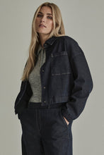 Afbeelding in Gallery-weergave laden, Lynn
