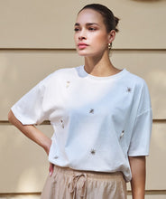 Afbeelding in Gallery-weergave laden, T-shirt embellish
