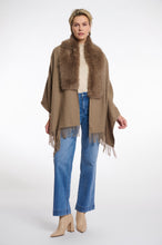 Afbeelding in Gallery-weergave laden, Cape Wendy
