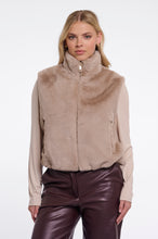 Afbeelding in Gallery-weergave laden, Nikki
